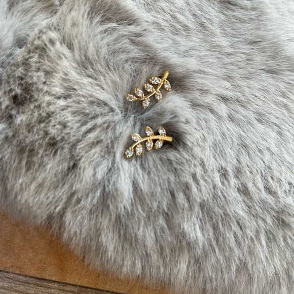 Kevia earring set - Picture 3 of 5